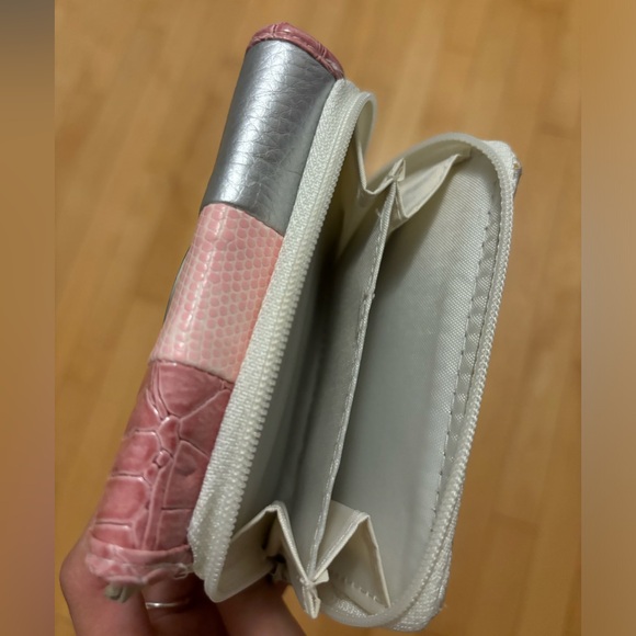 CUTE WALLET • Many compartments - Picture 4 of 7